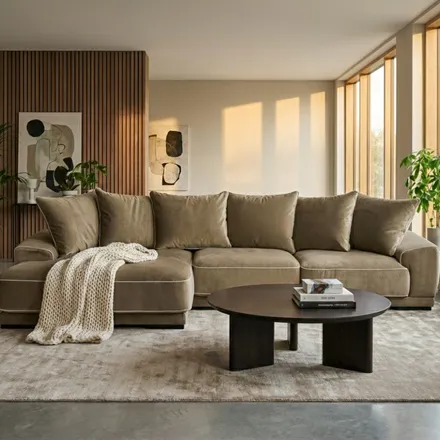 Nurgadiivan Stefano tumebeež vasak