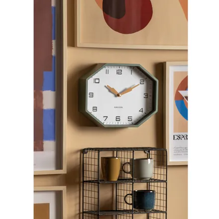 Seinakell Karlsson Factory roheline