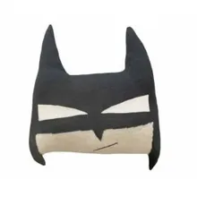 Lorena Canals padi Batboy 30x35 tumehall