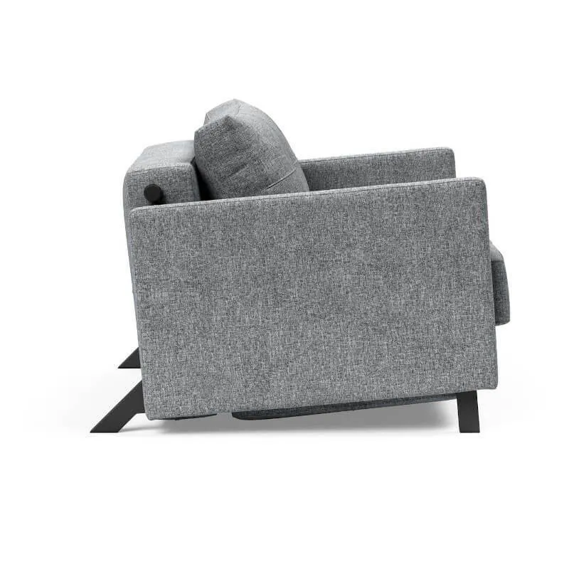 Innovation tugitoolvoodi Cubed käetugedega hall