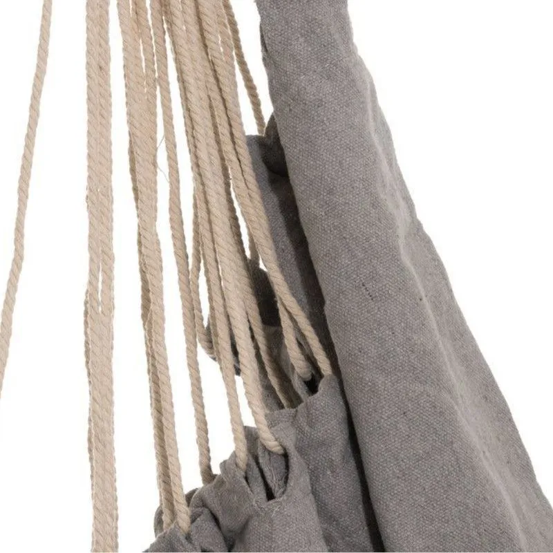 Kiik Hanging hall