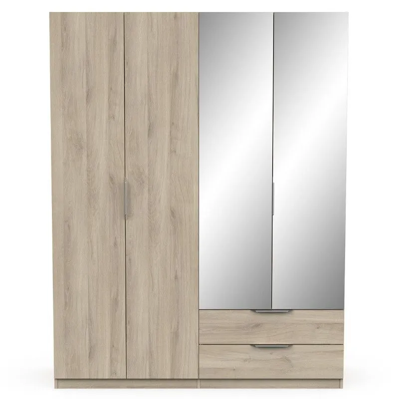 Riidekapp peegliga Ghost 4u2s kronbergi tamm