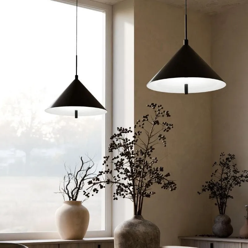 Sessak Laelamp Jolie must