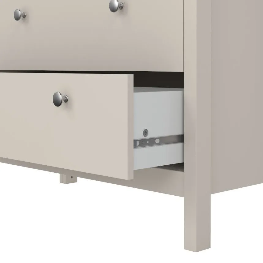 Vitriinkapp Madrid 2u3s kašmiir