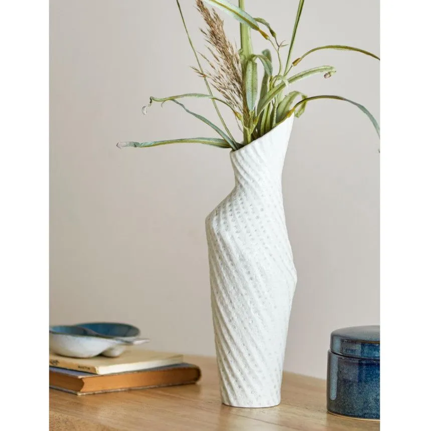 Bloomingville dekoratiivne vaas Fika H29 valge